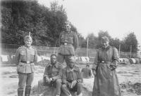 Пленные солдаты французских колониальных частей. Франция, 1940 г.