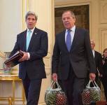 Лавров передал через Керри своей дочке в Америку картошку и помидоры