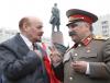 В центре Москвы подрались двойники Ленина и Сталина
