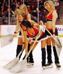 [не реклама] Хоккейный клуб ищет уборщиц модельной внешности