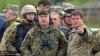 Турчинов, стоя на танке, заявил о скором введении военного положения
