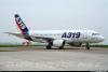 В Хабаровске из-за растреcкивания кабины пилотов аварийно сел Airbus A319-111