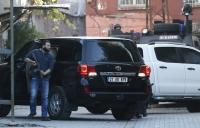 Турецкий полицейский в тапках и майке приехал на задержание террористов
