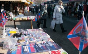 Донбасс уходит от Украины, в народных республиках полным ходом идет строительство собственной государственности