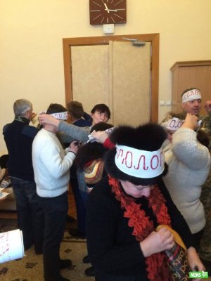 Интернет потешается с жалобного исполнения гимна Украины упоротыми майданщиками