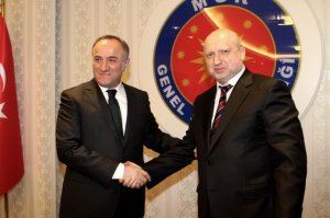 [Тавтологии кусок] Турчинов предлагает туркам совместно выбить русских из Крыма