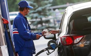 Российский бензин бросает вызов нефти. Почему в стране дорожает топливо на АЗС, когда цена на углеводороды падает?