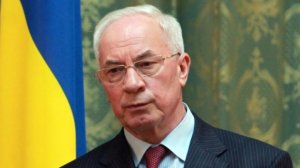 Суд Евросоюза снял санкции с экс-премьера Украины Николая Азарова: сведений, изложенных в письме Генпрокуратуры Украины, недостаточно для продления санкций в отношении изгнанного Киевом политика