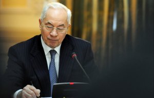 Суд Евросоюза отменил санкции против экс-премьера Украины