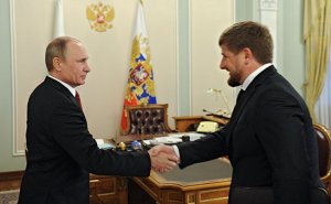 Stratfor описал роли Сечина и Кадырова в окружении Путина