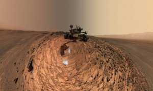 NASA разместило селфи марсохода Curiosity на фоне дюны Намиб