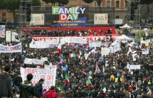 В Риме 2 млн человек вышли на манифестацию в поддержку традиционной семьи