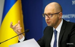 Яценюк недоволен тестовым поездом в Китай