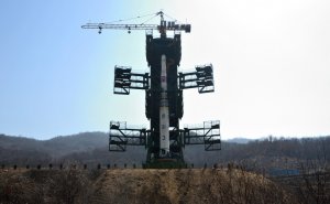 КНДР намерена в течение февраля запустить спутник