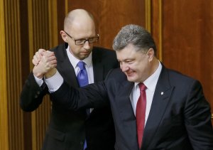 Война Яценюка и Порошенко грозит перевыборами