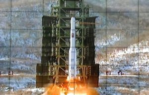 КНДР совершила запуск ракеты-носителя с искусственным спутником Земли