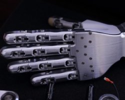 Дубровский пообещал зеленый свет робототехническому кластеру Южного Урала