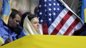 Украина просит США освободить её компании от пошлин при поставках инертных газов для конкуренции с Россией и Китаем. Экономика страны страдает от того, что «РФ отказалась от украинских товаров»