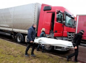 Российский дальнобойщик повесился из-за закрытия границы Польшей