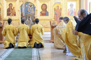 Суд обязал батюшку молиться за прихожанина в счёт оплаты долга (Беспрецедентное решение в истории российского права принял Арбитраж в Нижегородской области)