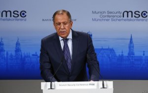 Лавров назвал "скользкой дорожкой" заявления от некоторых стран о готовности направить наземные войска в Сирию. ВКС РФ продолжат операцию против террористов в Сирии