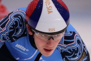 Дмитрий Мигунов завоевал золото на дистанции 500 метров и выиграл общий зачет Кубка мира по шорт-треку