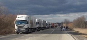 На Волыни требуют прекратить транзит грузовиков из России
