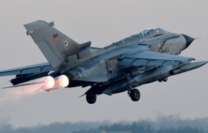 Rheinische Post: немецкие "Торнадо" во время полетов в Сирии сопровождаются российскими истребителями
