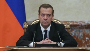 Медведев об остановке фур с российскими номерами на Украине....