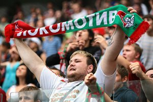 В Турции автобус с болельщиками "Локомотива" закидали камнями