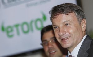 Сбербанк предложит своим клиентам играть на бирже через соцсеть