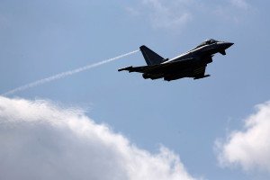 Великобритания подняла истребители на перехват российских ракетоносцев