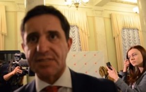 Шкиряк обозвал журналиста "сепаром и тварью" за вопрос о декларациях