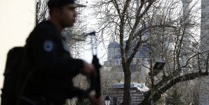 Турции не позволят вторгнуться в Сирию. Ни мира, ни войны, а армию распустить