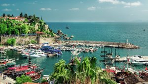 Давутоглу надеется, что туристы из России снова начнут ездить в Турцию