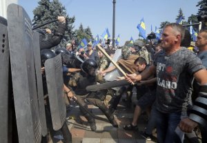Украину ждут десятки «майданов» по всей стране, считает Захарченко