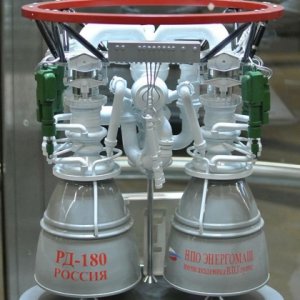 Пентагон заключил контракты на разработку альтернативы двигателям РД-180(На разработку замены ракетным двигателям российского производства Пентагон может затратить более 700 млн долларов  Подробности)