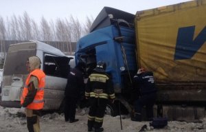 Девять человек погибли в ДТП с микроавтобусом в Пензенской области