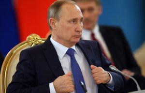 ВЦИОМ: 74% россиян готовы проголосовать за Путина на президентских выборах 2018 года - максимум за четыре года
