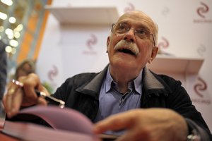 Михалков подал против РБК иск о защите чести и достоинства