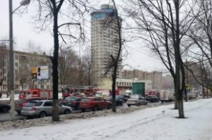 В московском метро произошла авария светофора. Поэтому запущены компенсационные автобусы по нижней части оранжевой ветки