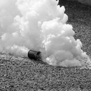 В Одессе пикетчиков у генконсульства РФ разогнали слезоточивым газом