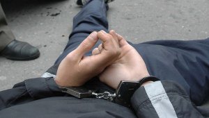 В СИЗО Уссурийска мужчина пытался пронести торт с гашишем