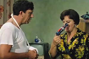 Голливудский трейлер к «Бриллиантовой руке» (Резиденты Comedy Club решили показать, как нужно продавать отечественные фильмы )