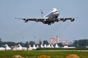 Источник: задержан американец, фотографировавший военные самолеты РФ