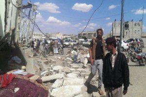 Генсек ООН потребовал расследовать авиаудар коалиции по рынку в Йемене, в котором погибли более 100 человек