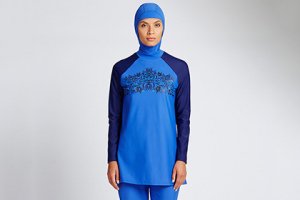 Marks & Spencer предложил британкам купаться в соответствии с нормами шариата