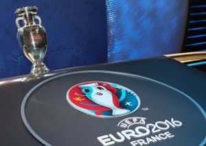 УЕФА заявил о возможном проведении матчей Евро-2016 без зрителей