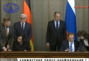 Лавров: Киев мифом о 40 тыс. военных РФ в Донбассе прячет неспособность выполнить "Минск". Штайнмайер: на юго-востоке Украины в любой момент можно ожидать эскалации конфликта