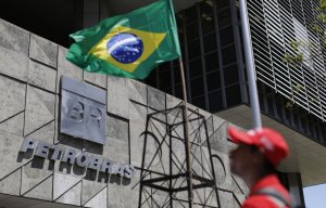 Убыток бразильской нефтегазовой компании Petrobras в 2015 году достиг рекордных $9,6 млрд
